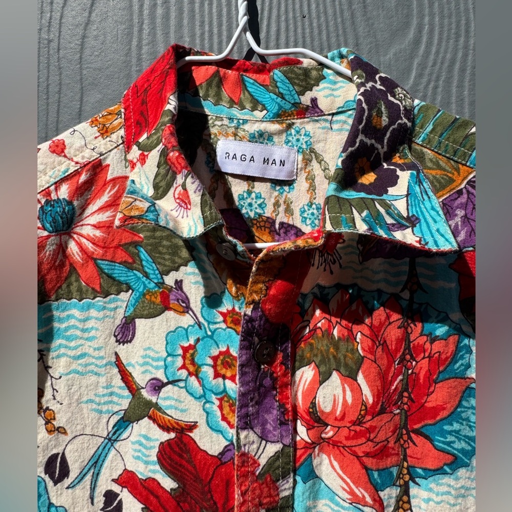 Raga Man Men’s Floral Batik Tropical Short Sleeve Button Up Size SM - Picture 5 of 9